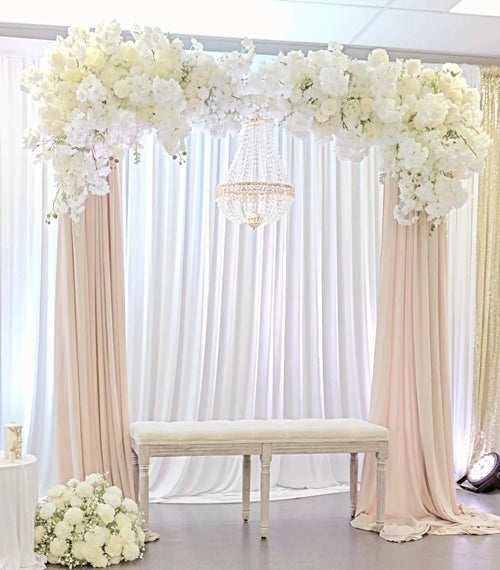 Arche de fleur blanche Sweet Table Mariage Mariage montbéliard